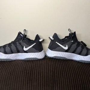 A pair of Paul George Nike very good condition